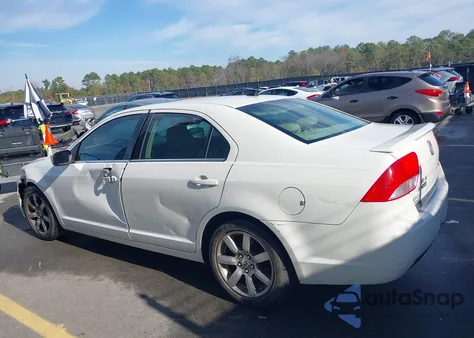 2010 Mercury Milan Premier z USA, uszkodzony, nr VIN 3MEHM0JA9AR617136